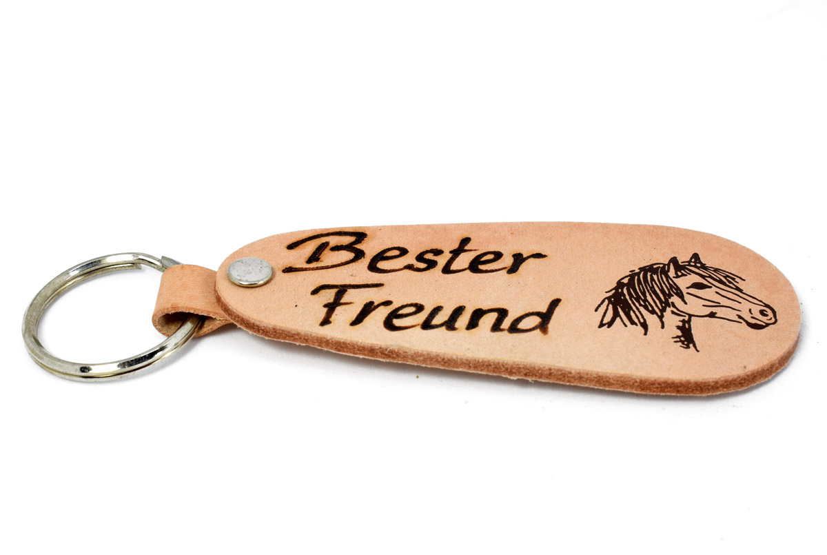 Schlüsselanhänger oval aus Leder mit Gravur